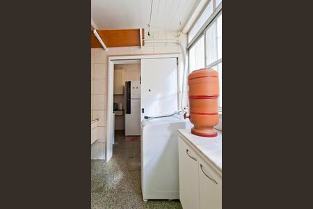 Apartamento à venda com 98m², 3 quartos e 1 vaga Apartamento à venda com 98m², 3 quartos e 1 vagaCozinha e Área de Serviço