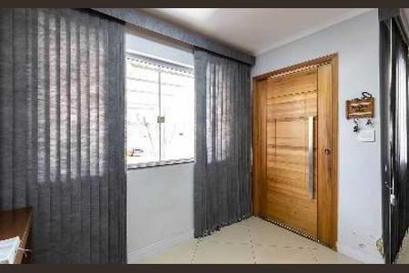 Casa à venda com 140m², 4 quartos e 2 vagas