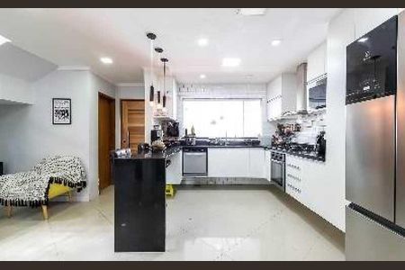 Casa à venda com 140m², 4 quartos e 2 vagas