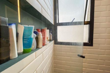 Apartamento à venda com 53m², 2 quartos e 1 vaga Apartamento à venda com 53m², 2 quartos e 1 vagaBanheiro