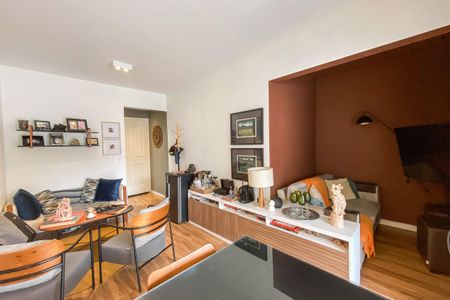 Apartamento à venda com 53m², 2 quartos e 1 vaga Apartamento à venda com 53m², 2 quartos e 1 vagaSala