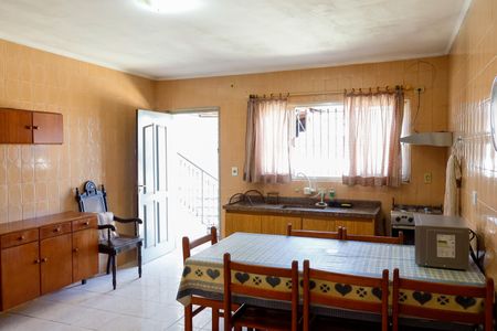 Casa à venda com 266m², 3 quartos e sem vaga Casa à venda com 266m², 3 quartos e sem vagaCozinha