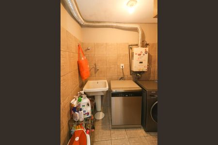 Casa de condomínio à venda com 238m², 3 quartos e 2 vagasÁrea de Serviço