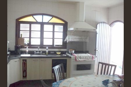 Casa à venda com 352m², 3 quartos e 4 vagas