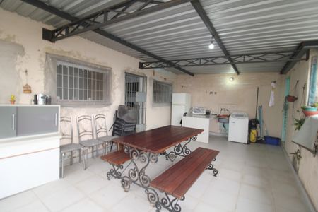 Casa à venda com 500m², 3 quartos e 3 vagasCasa 1 - Área de Serviço