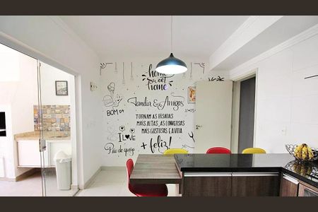 Casa à venda com 194m², 3 quartos e 4 vagas