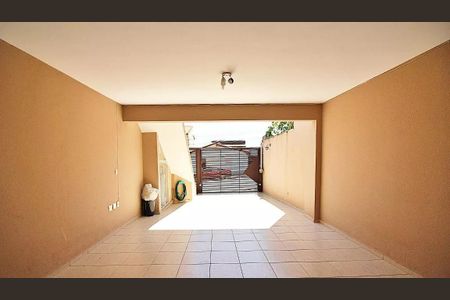 Casa à venda com 194m², 3 quartos e 4 vagas