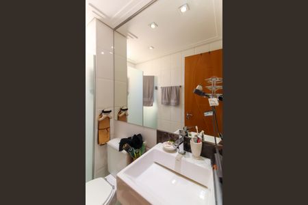 Apartamento à venda com 130m², 3 quartos e 3 vagas Apartamento à venda com 130m², 3 quartos e 3 vagasBanheiro da Suíte 2