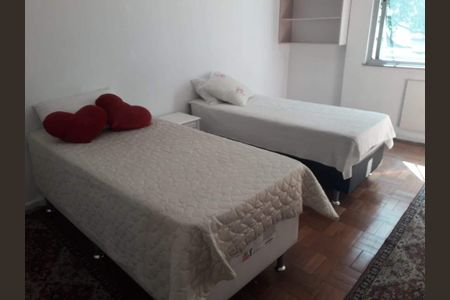 Apartamento à venda com 240m², 4 quartos e 1 vaga