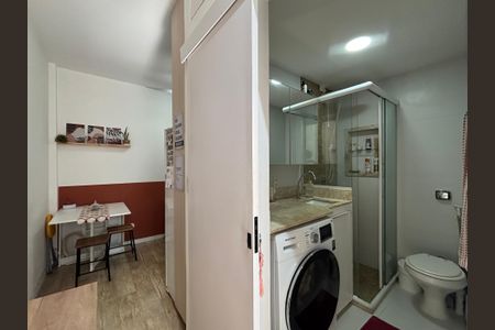 Apartamento à venda com 23m², 1 quarto e sem vaga Apartamento à venda com 23m², 1 quarto e sem vagaBanheiro social - corredor de acesso