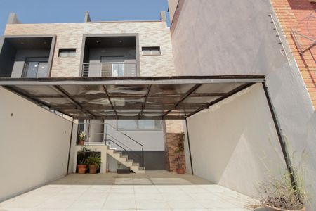 Casa à venda com 210m², 3 quartos e 4 vagasÁrea Externa