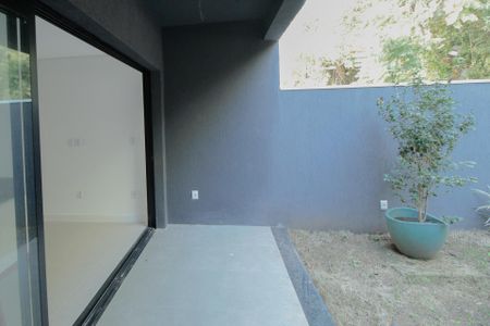 Casa à venda com 210m², 3 quartos e 4 vagasVaranda da Suíte 1