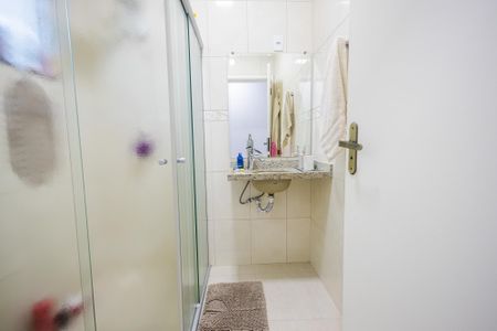 Casa à venda com 75m², 2 quartos e 1 vaga Casa à venda com 75m², 2 quartos e 1 vagaBanheiro