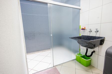 Casa à venda com 75m², 2 quartos e 1 vaga Casa à venda com 75m², 2 quartos e 1 vagaÁrea de Serviço