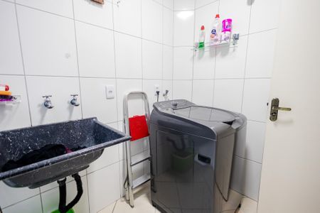 Casa à venda com 75m², 2 quartos e 1 vaga Casa à venda com 75m², 2 quartos e 1 vagaÁrea de Serviço