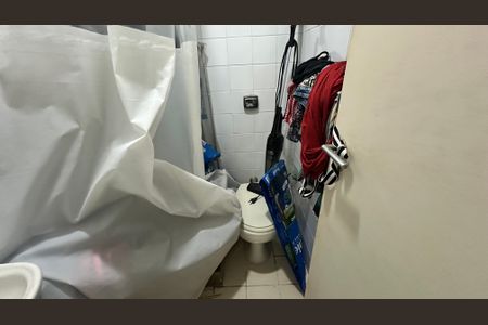 Apartamento à venda com 172m², 4 quartos e 2 vagasBanheiro de serviço