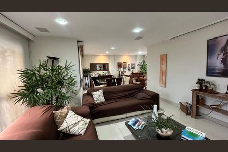 Apartamento à venda com 172m², 4 quartos e 2 vagasSala