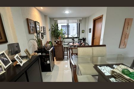 Apartamento à venda com 172m², 4 quartos e 2 vagasSala