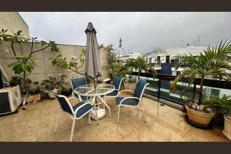 Apartamento à venda com 172m², 4 quartos e 2 vagasCobertura