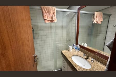 Apartamento à venda com 172m², 4 quartos e 2 vagasBanheiro Social