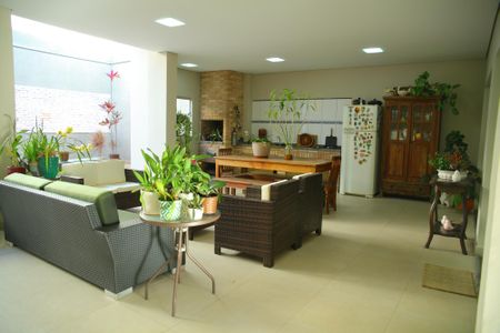 Casa à venda com 248m², 4 quartos e 10 vagasÁrea comum