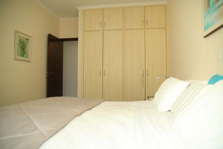 Casa à venda com 248m², 4 quartos e 10 vagasQuarto 2