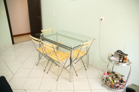 Casa à venda com 248m², 4 quartos e 10 vagasCozinha