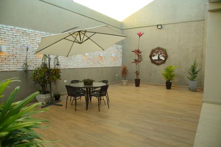 Casa à venda com 248m², 4 quartos e 10 vagasÁrea comum