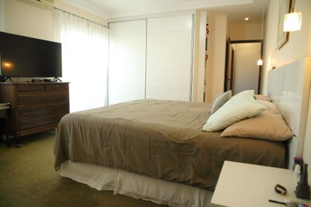 Casa à venda com 248m², 4 quartos e 10 vagasQuarto