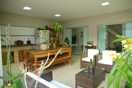 Casa à venda com 248m², 4 quartos e 10 vagasÁrea comum