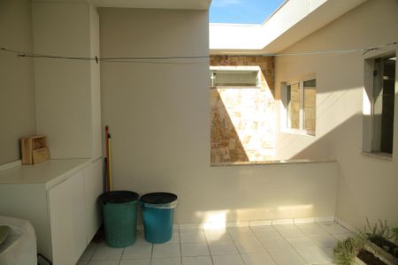 Casa à venda com 248m², 4 quartos e 10 vagasÁrea de Serviço