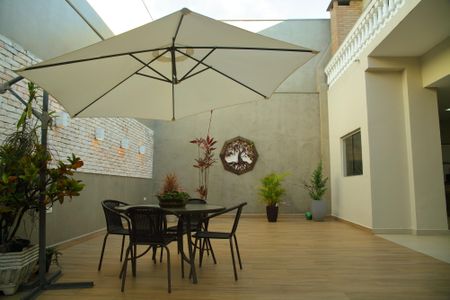 Casa à venda com 248m², 4 quartos e 10 vagasÁrea comum