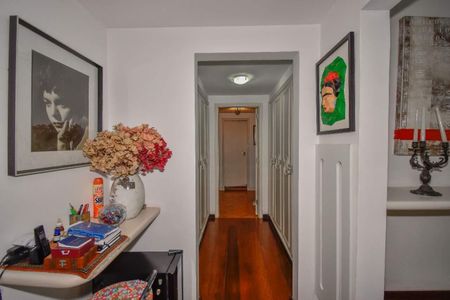 Apartamento à venda com 230m², 4 quartos e 2 vagas