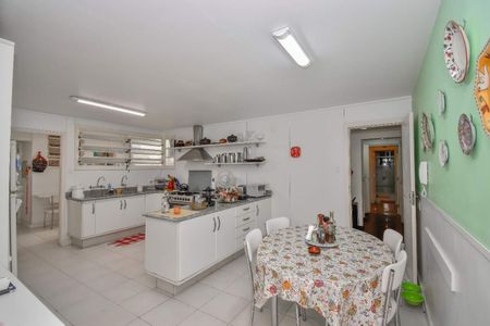 Apartamento à venda com 230m², 4 quartos e 2 vagas