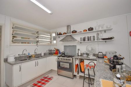 Apartamento à venda com 230m², 4 quartos e 2 vagas