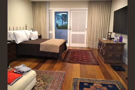 Casa à venda com 994m², 4 quartos e 4 vagas