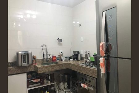 Apartamento à venda com 85m², 2 quartos e 1 vaga