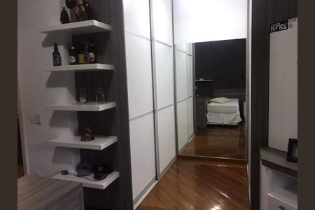 Casa à venda com 565m², 3 quartos e 3 vagas