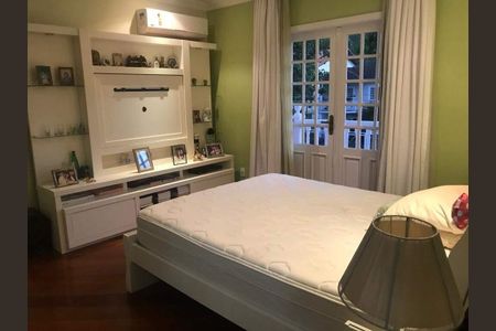 Casa à venda com 565m², 3 quartos e 3 vagas