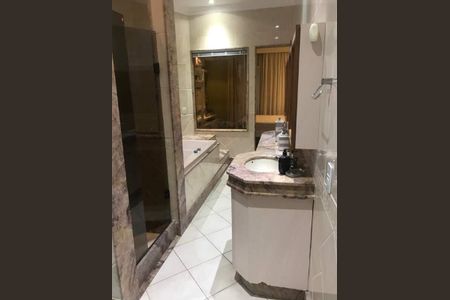 Casa à venda com 565m², 3 quartos e 3 vagas