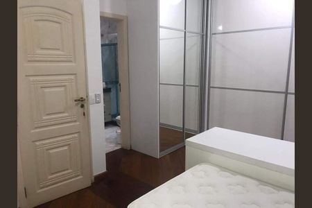 Casa à venda com 565m², 3 quartos e 3 vagas