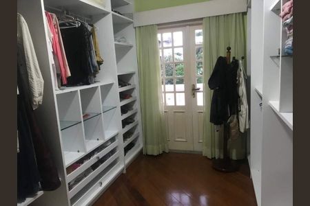Casa à venda com 565m², 3 quartos e 3 vagas