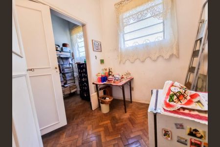 Casa à venda com 392m², 4 quartos e 4 vagas