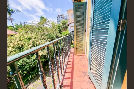 Casa à venda com 392m², 4 quartos e 4 vagas