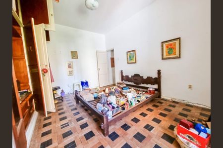 Casa à venda com 392m², 4 quartos e 4 vagas