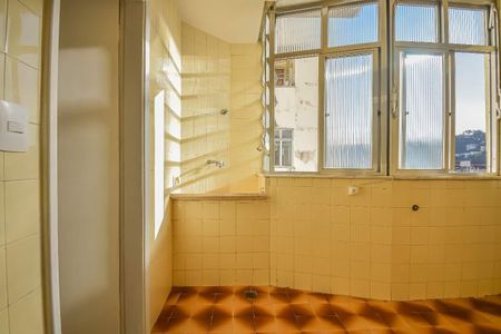 Apartamento à venda com 83m², 2 quartos e 1 vaga