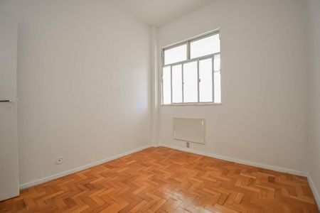 Apartamento à venda com 83m², 2 quartos e 1 vaga
