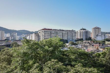 Apartamento à venda com 83m², 2 quartos e 1 vaga