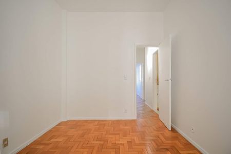 Apartamento à venda com 83m², 2 quartos e 1 vaga
