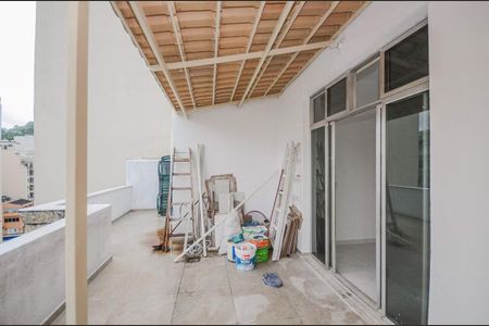 Apartamento à venda com 90m², 2 quartos e sem vaga